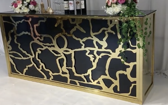 Cocktail tables and buffets for guest flow and service moments
